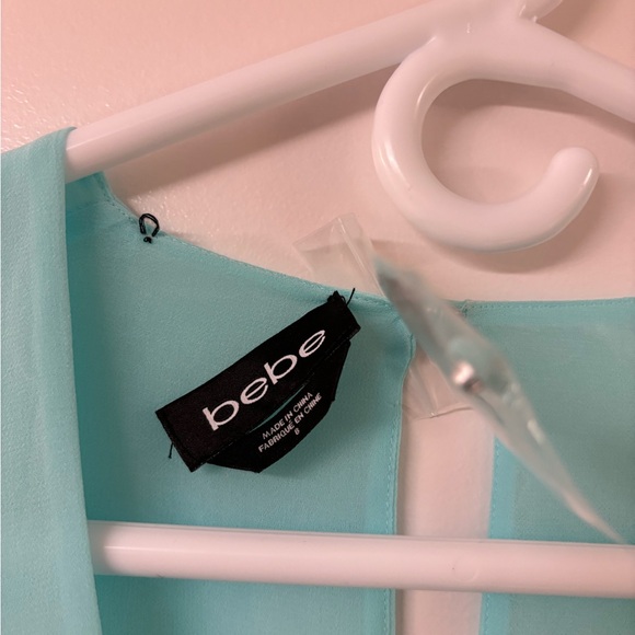 Bebe baby blue flowy bodysuit size medium - Picture 3 of 6